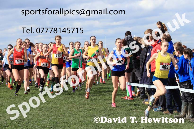 Intermediate Girls 2024 English Schools Cross Country Champs., Pontefract, March 16th.  Photo: David T. Hewitson/Sports for All Pics
